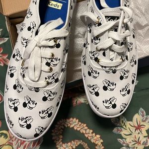 Disney Minnie Mouse X Keds - Walk in Style in the Parks BRAND NEW in box Size 10